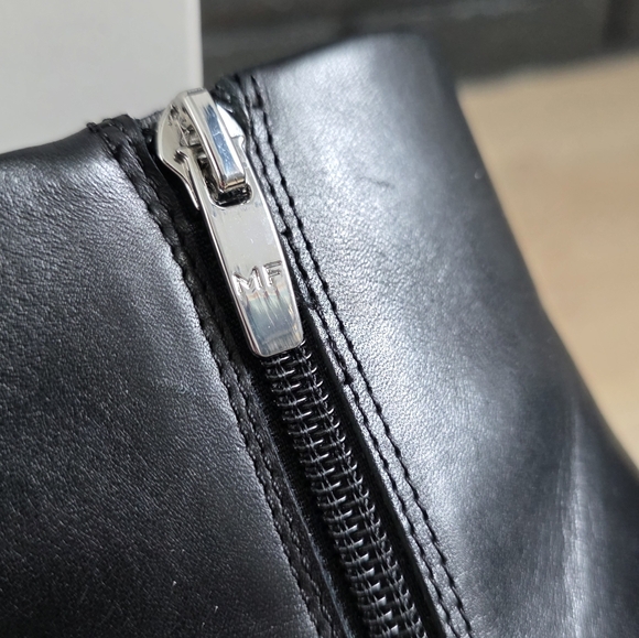 Marc Fisher Leather Ankle Booties Elegant Pointed Toe MF Jelly Black 9.5 - Picture 8 of 11